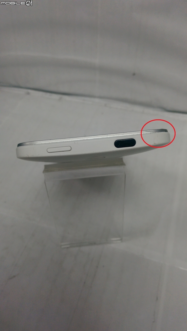 HTC BUTTERFLY 2泡水