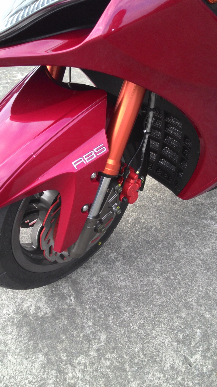 RCK 180 (ABS+motocam)暗紅色開箱