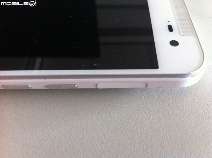 HTC BUTTERFLY 2泡水