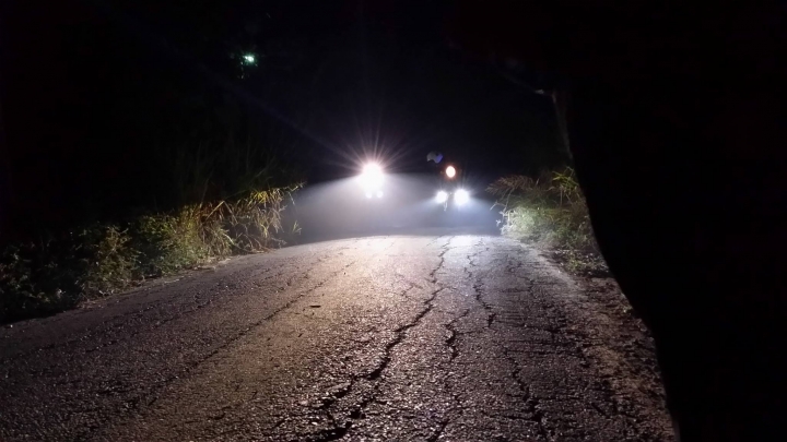 [電系] 貓瞳LED車燈(附與HID比較和試車影片)