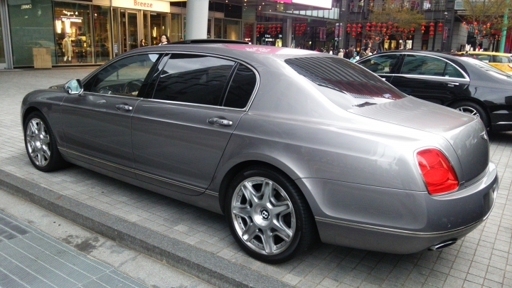 1/18 微風松高 Bentley