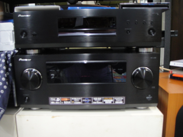 剛買的PIONEER SC-LX88，PIONEER BDP-LX88，B&W HTM4S，B&W ASW700