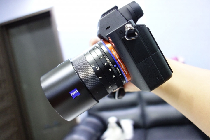ZEISS  Loxia 50/f2   藍標、藍圈加持~ 從此考試都一百分!!!
