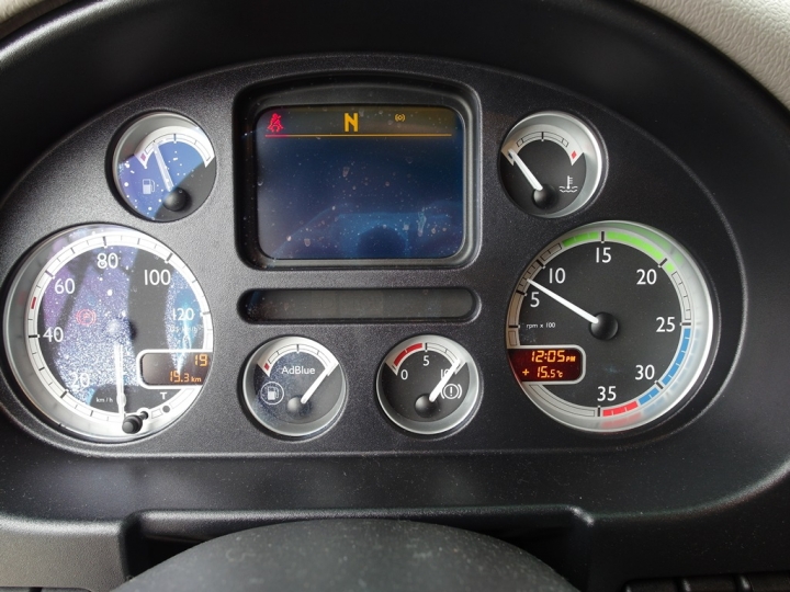 分享 DAF 2015年全新車款 CF65  280  4X2  17噸商用貨車 ....