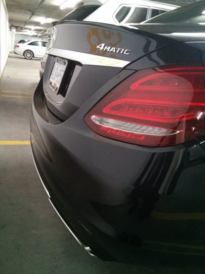 加拿大開箱文 全新 W205 C300 4MATIC (新增Head-up Display)