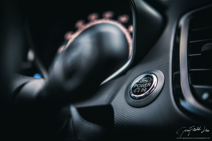 [開箱文] Ford Fiesta 1.0T (不專業開箱文，因為只有照片)