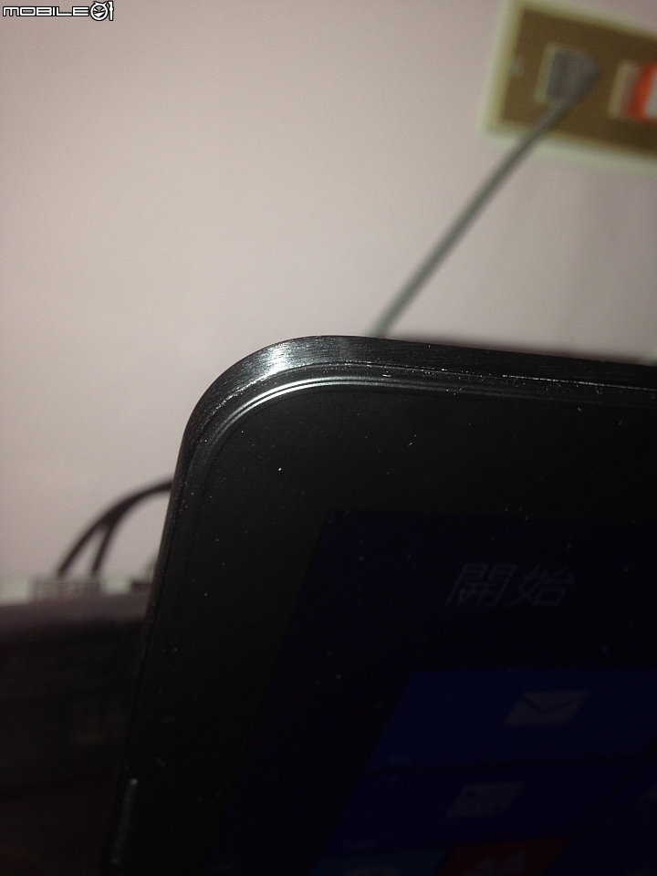 ASUS G551JM筆電割傷人事件