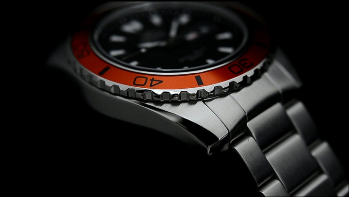 【極簡開箱】 東方雄獅 Orient MAKO XL FEM75004BW