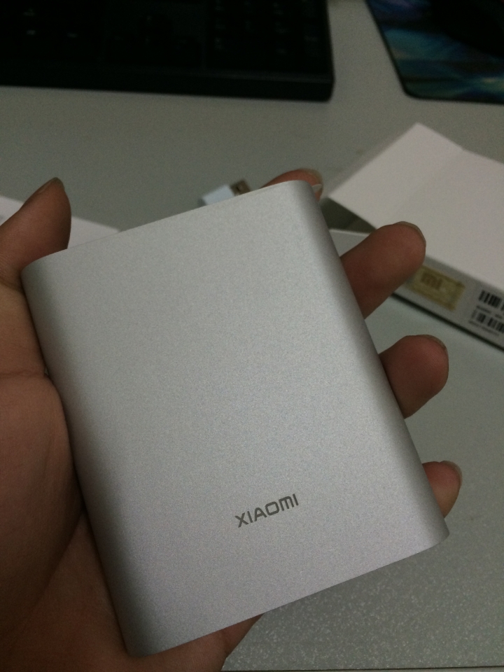 小米手環 & 小米行動電源10400開箱 (附新舊比對)