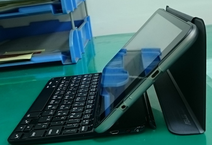 ASUS VivoTab 8 (M81C) 開箱文+羅技藍芽鍵盤 合體