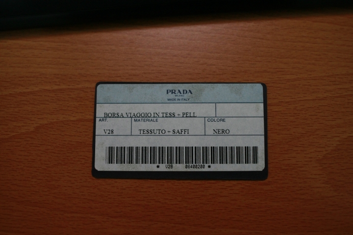 PRADA 的真假識別，你覺得這是真這是假?