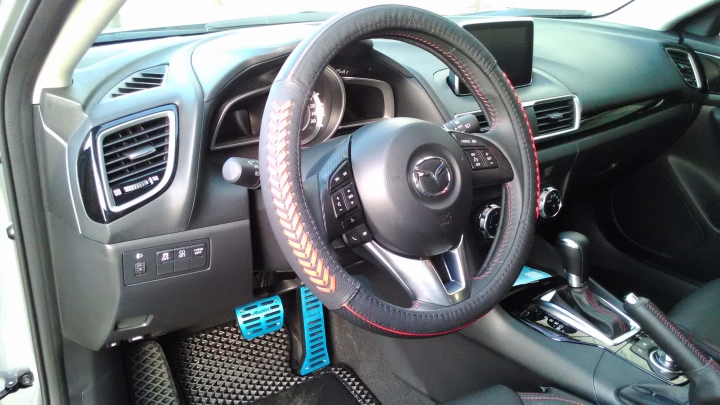 MAZDA 3 尊絕版五門銀色開箱