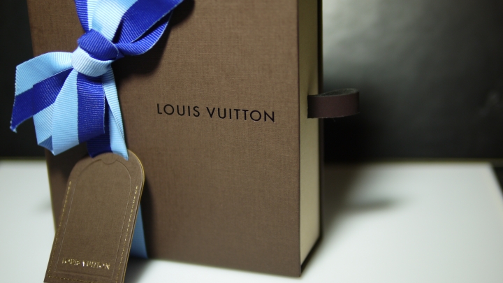[開箱文] Louis Vuitton的MULTIPLE Taiga錢包