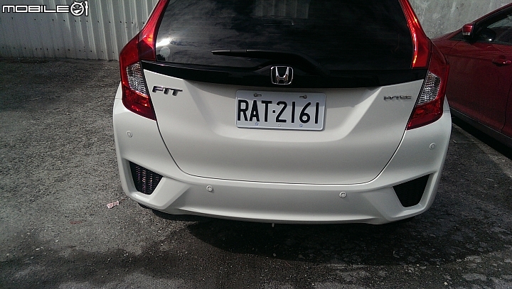 HONDA FIT V.S. FORD FOCUS 5D 1.6的租車使用分享