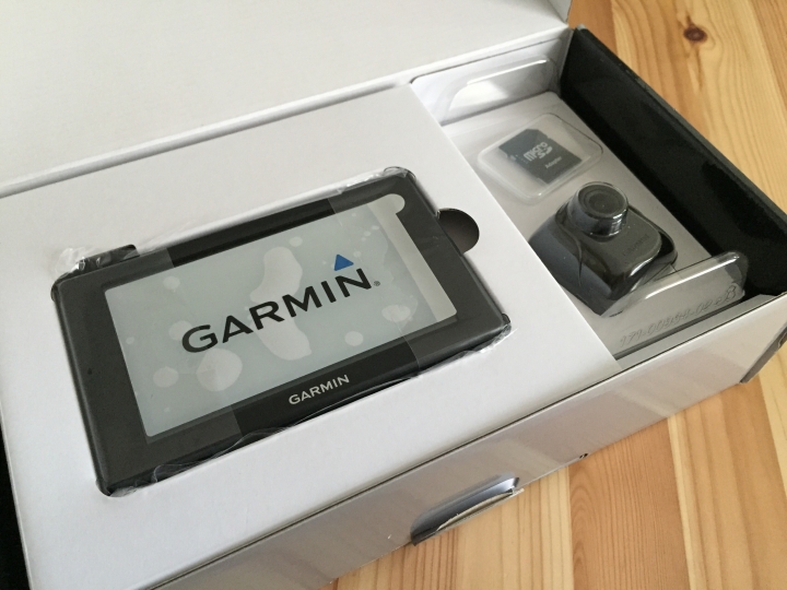 {mr.獅;:彘 分享} GARMIN nuvi 4592R開箱