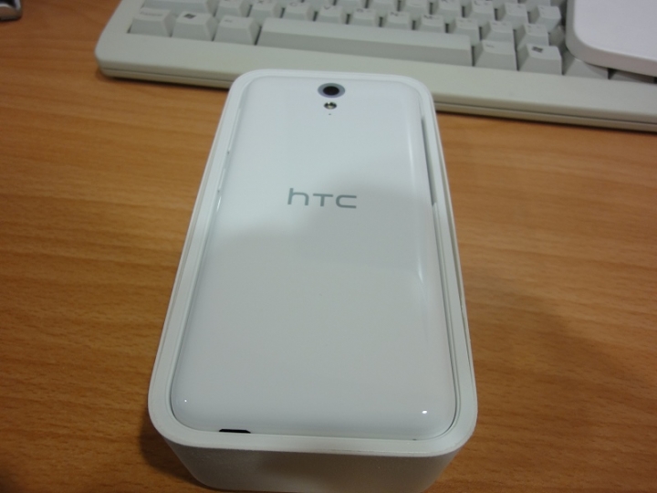 hTc Desire 620G開箱
