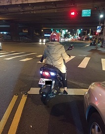 [已結案]方向燈剎車燈變更燈色~又亮又漂亮~大家都可以看到我的存在~安全第一