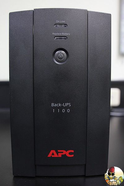 [開箱文] APC Back-UPS 1100 小黑不斷電系統
