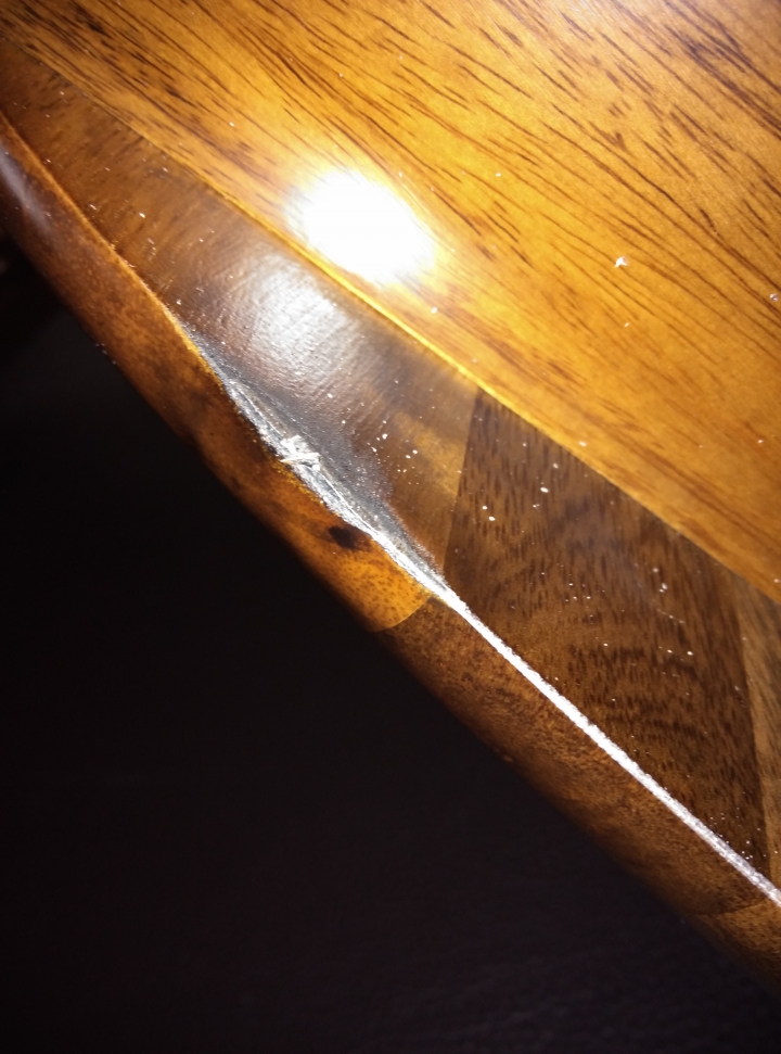 這是木頭椅嗎?