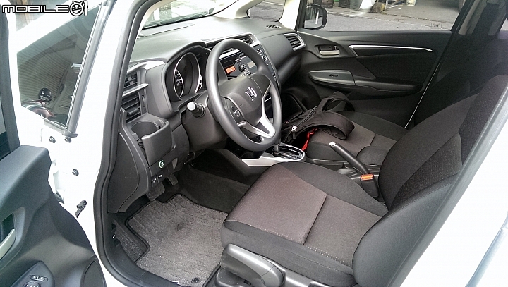HONDA FIT V.S. FORD FOCUS 5D 1.6的租車使用分享