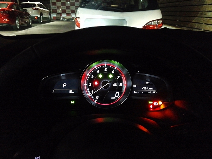 All-new Mazda3 頂級 4D 白色開箱