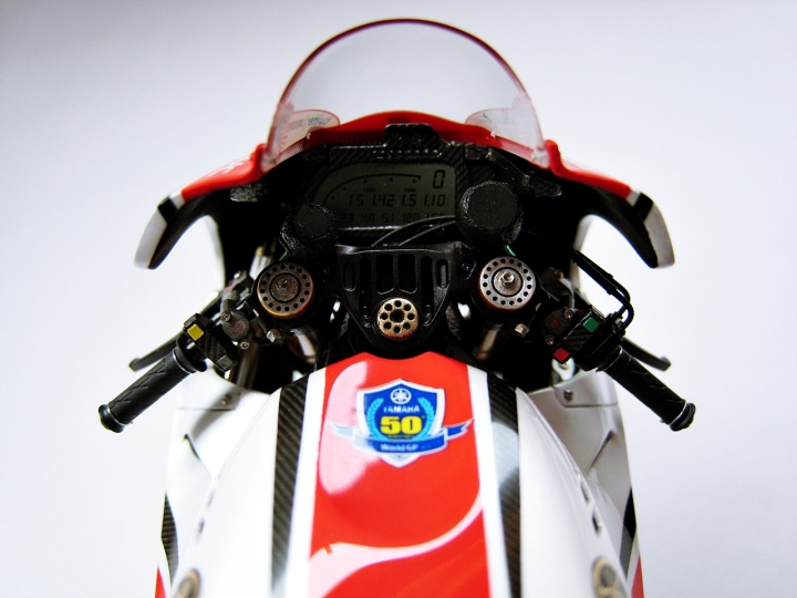 [作品分享] 歷史傳承！YAMAHA YZR-M1 世界GP參賽五十周年紀念
