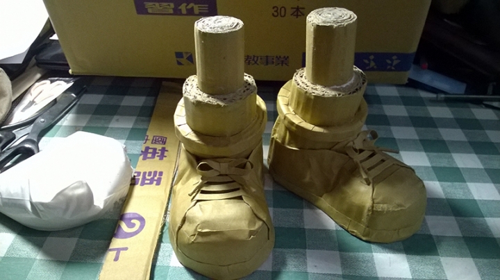 手做瓦楞紙丁小雨(阿拉蕾)