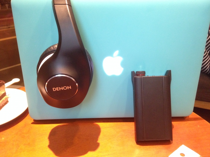 [開箱]熱情如火的黑盒子 ONKYO DAC-HA200 DAC 耳擴一體機～（圖多、廢話也多）