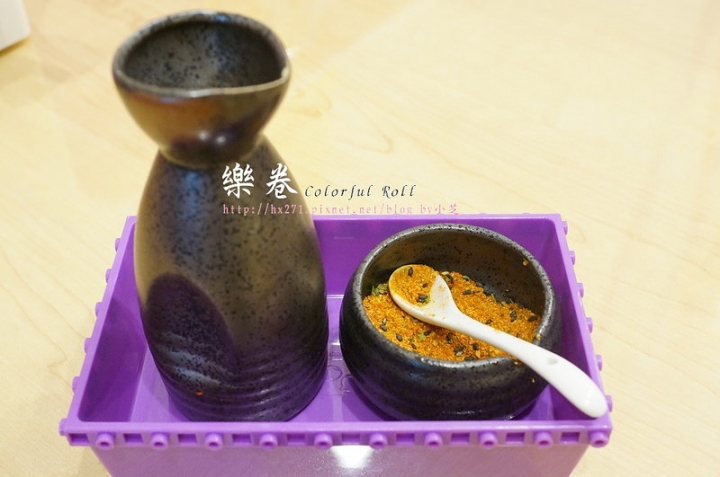 【台北美食】捷運中山站‧親子餐廳Colorful Roll 樂卷~美式加州卷Ｘ牛樂風拉麵不夠吃!?加麵不用錢！