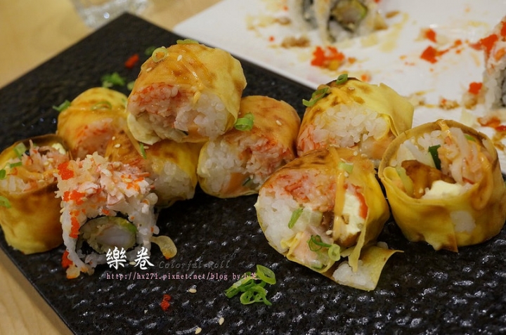 【台北美食】捷運中山站‧親子餐廳Colorful Roll 樂卷~美式加州卷Ｘ牛樂風拉麵不夠吃!?加麵不用錢！