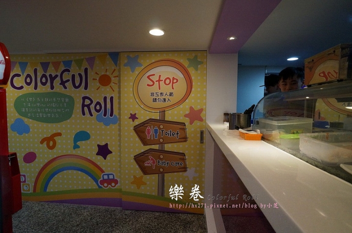 【台北美食】捷運中山站‧親子餐廳Colorful Roll 樂卷~美式加州卷Ｘ牛樂風拉麵不夠吃!?加麵不用錢！