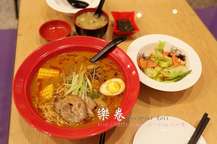 【台北美食】捷運中山站‧親子餐廳Colorful Roll 樂卷~美式加州卷Ｘ牛樂風拉麵不夠吃!?加麵不用錢！