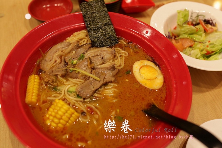 【台北美食】捷運中山站‧親子餐廳Colorful Roll 樂卷~美式加州卷Ｘ牛樂風拉麵不夠吃!?加麵不用錢！