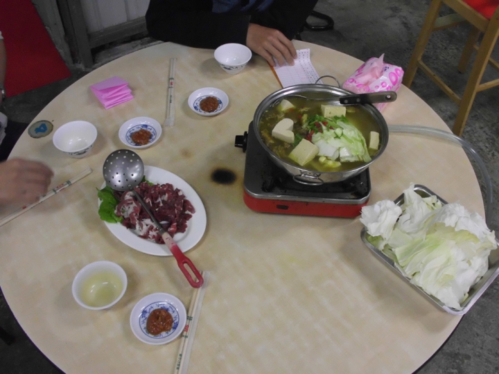 【羊肉爐狂熱者的朝聖地】萬丹王品現宰羊肉爐~招牌~咖哩羊肉爐