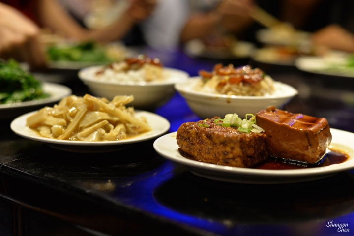 台北中山區[富霸王豬腳極品]豬腳飯、排隊、單點、四平商圈、魯肉飯、外帶、中高價(捷運松江南京站)