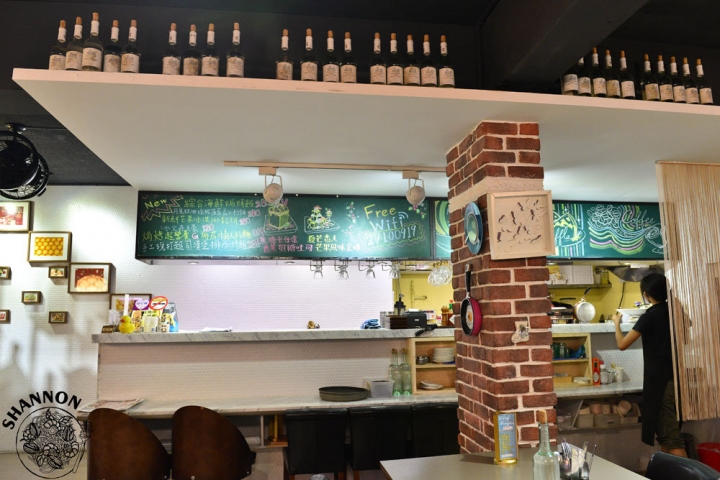 台北新店區[Number Nine咖啡&廚房]簡餐、漢堡、咖啡、甜點、義大利麵(捷運大坪林站)
