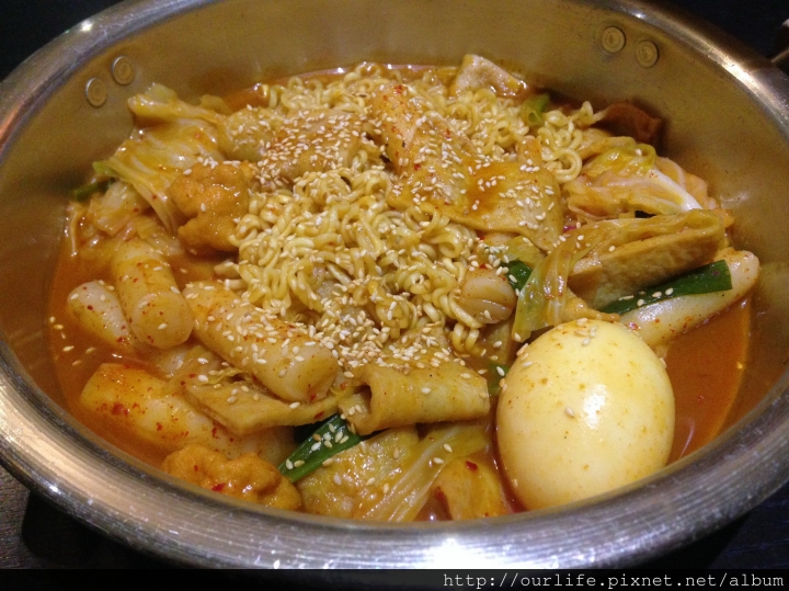 高雄必吃．價平量多又道地的韓國料理@哈摩尼韓食堂(+wifi)