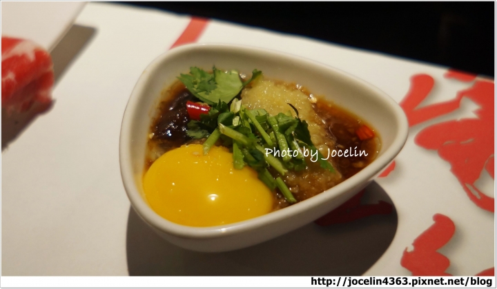 [台北美食] 滿堂紅頂級麻辣鴛鴦鍋 | 白金級牛肉的味蕾饗宴