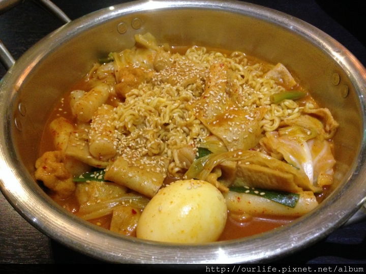 高雄必吃．價平量多又道地的韓國料理@哈摩尼韓食堂(+wifi)