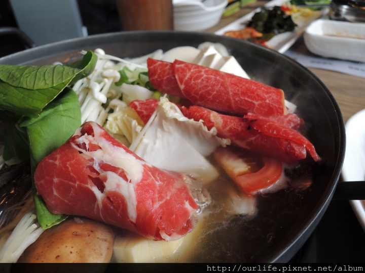 台中北區．268元韓式海陸鍋@黃鶴洞韓式料理中友店