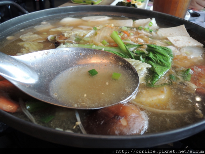台中北區．268元韓式海陸鍋@黃鶴洞韓式料理中友店