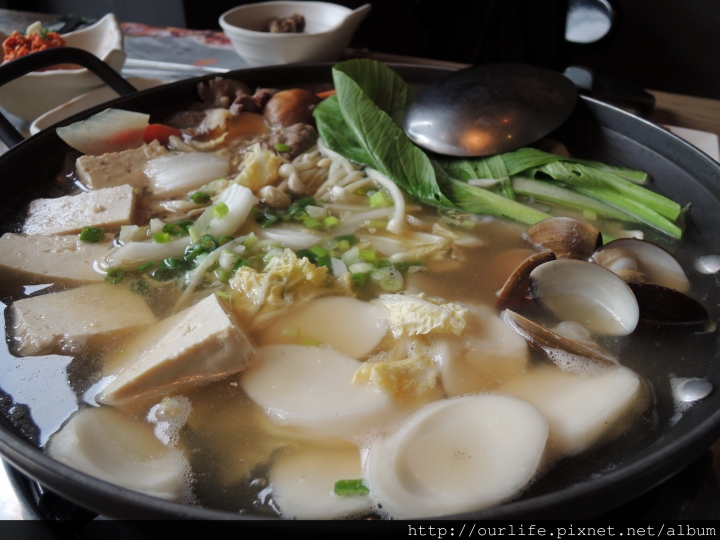 台中北區．268元韓式海陸鍋@黃鶴洞韓式料理中友店