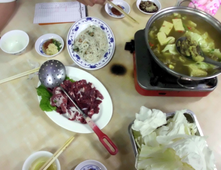 【羊肉爐狂熱者的朝聖地】萬丹王品現宰羊肉爐~招牌~咖哩羊肉爐