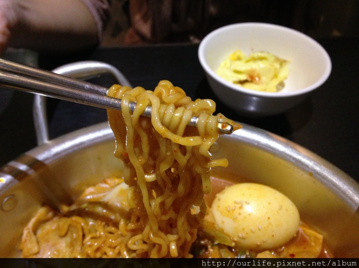 高雄必吃．價平量多又道地的韓國料理@哈摩尼韓食堂(+wifi)