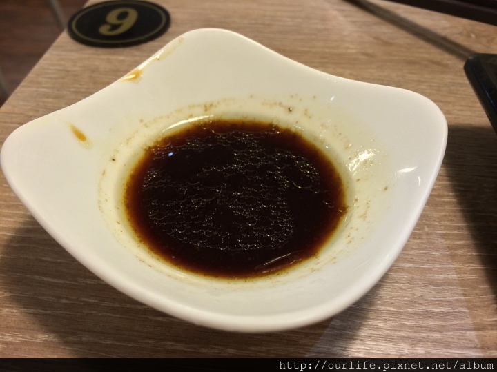 台中科博館．燒臘滿飯煲湯甘醇@德記雲吞茶館