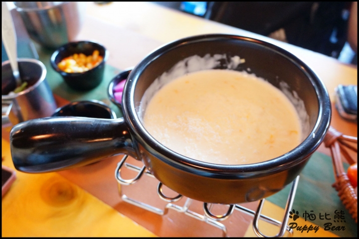 高雄西子灣 七日七日韓式炸雞 !! Chir Chir ~