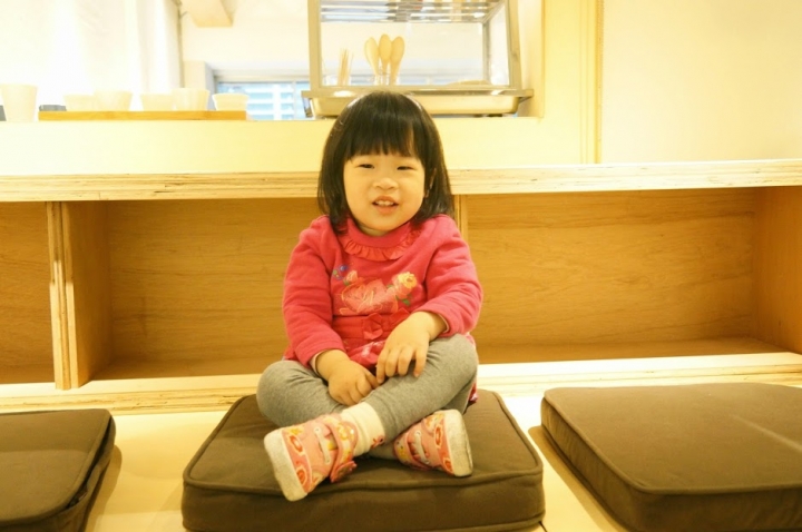 結合咖啡、展演空間、設計和餐具的[ ME Living Arts/皿皿 ]