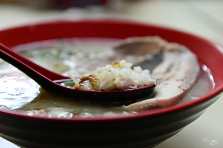 新竹湖口[老五鹹粥]魯肉飯、海鮮麵、雙蛋、虱目魚肚粥、小吃