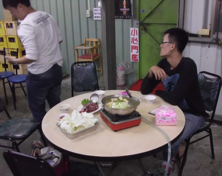 【羊肉爐狂熱者的朝聖地】萬丹王品現宰羊肉爐~招牌~咖哩羊肉爐