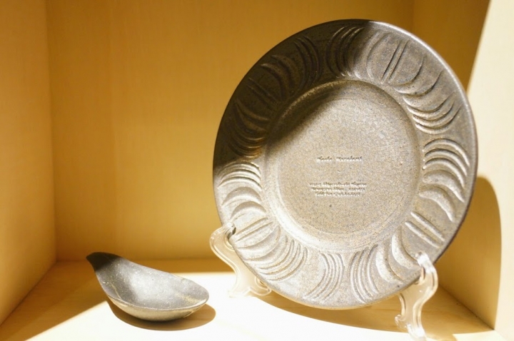 結合咖啡、展演空間、設計和餐具的[ ME Living Arts/皿皿 ]
